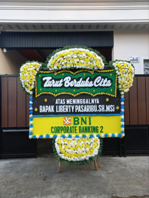 Papan Bunga Duka di Ki